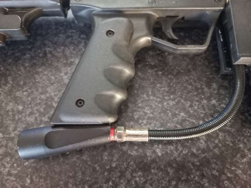 BT OMKEGA PAINT BALL GUN - GOOD CONDITION