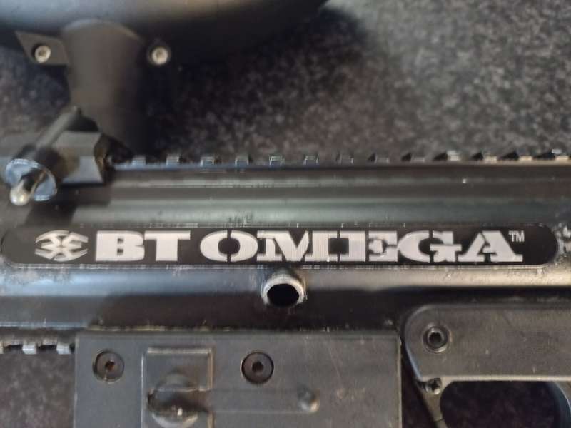 BT OMKEGA PAINT BALL GUN - GOOD CONDITION
