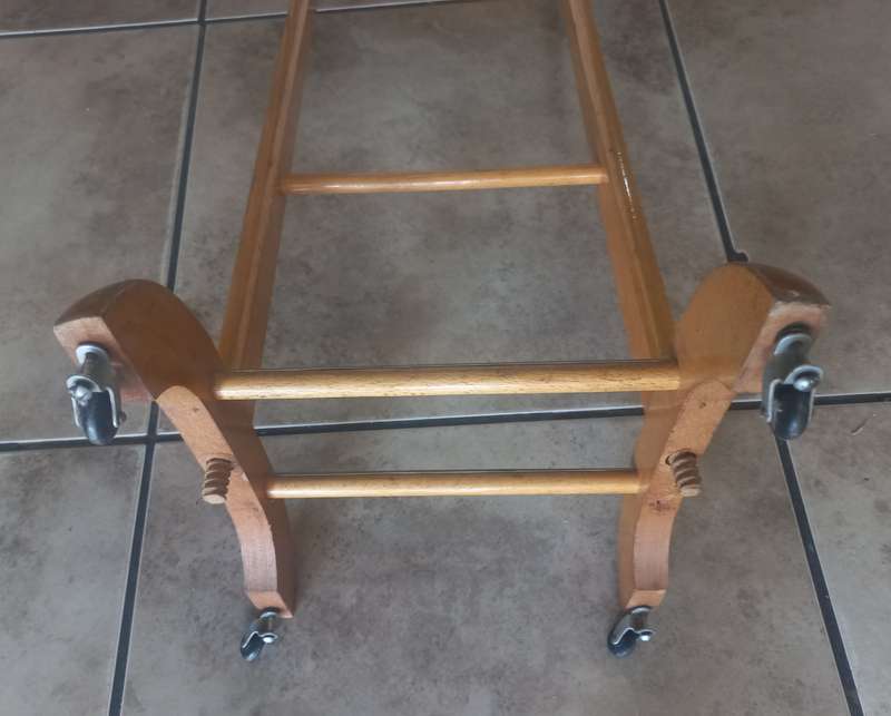 kiddies coat stand on wheels