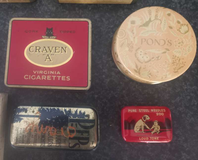 JOB LOT 1930'S SNUFF TINS, LAVENDER BOTTLE AND OTHERS