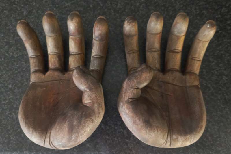 SOLID WOOD CARVED HANDS