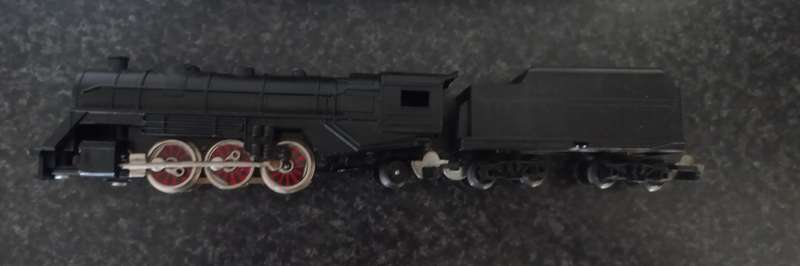 VINTAGE AUTOMATIC WHISTLE TRAIN SET IN ORIGINAL BOX - MADE IN JAPAN