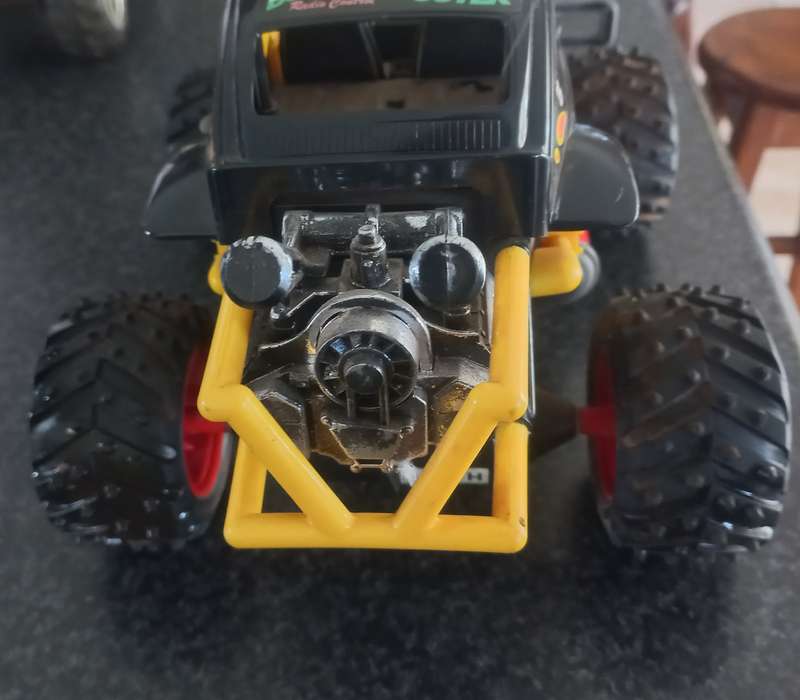 Rugged Trail Super Power Beetle Buster Radio Control Car
