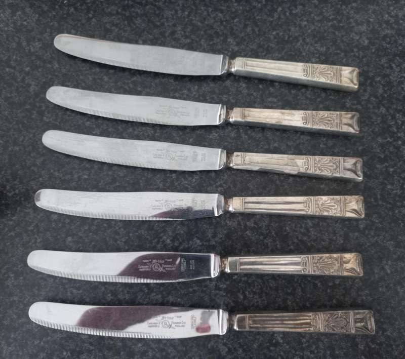 SET OF KNIVES - MADE SHEFFIELD ENGLAND