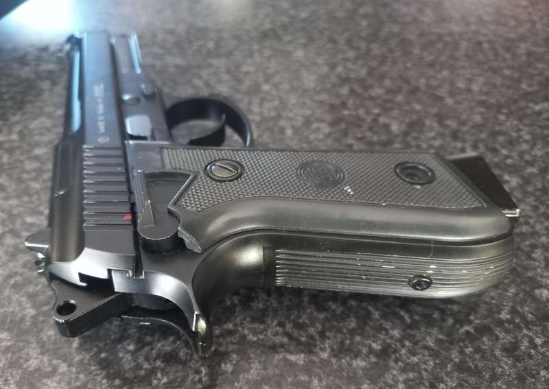 A KWL GAS PISTOL - MADE IN TAIWAN