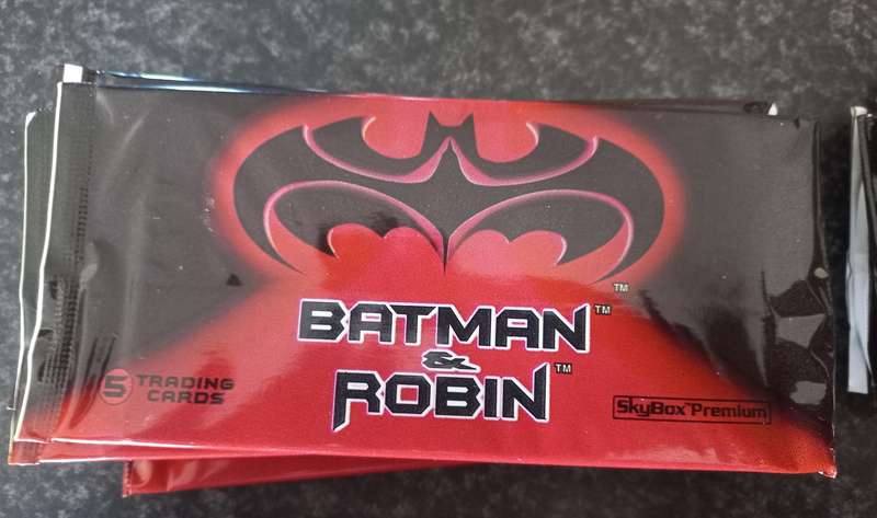36X SEALED PACKET BATMAN AND ROBIN TRADING CARDS