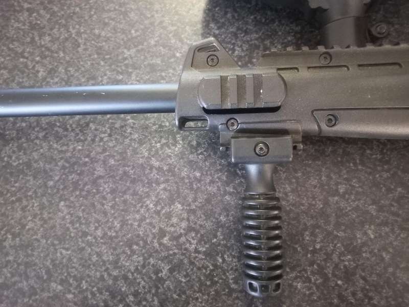TASNGO ONE PAINTBALL GUN IN GOOD CODITION