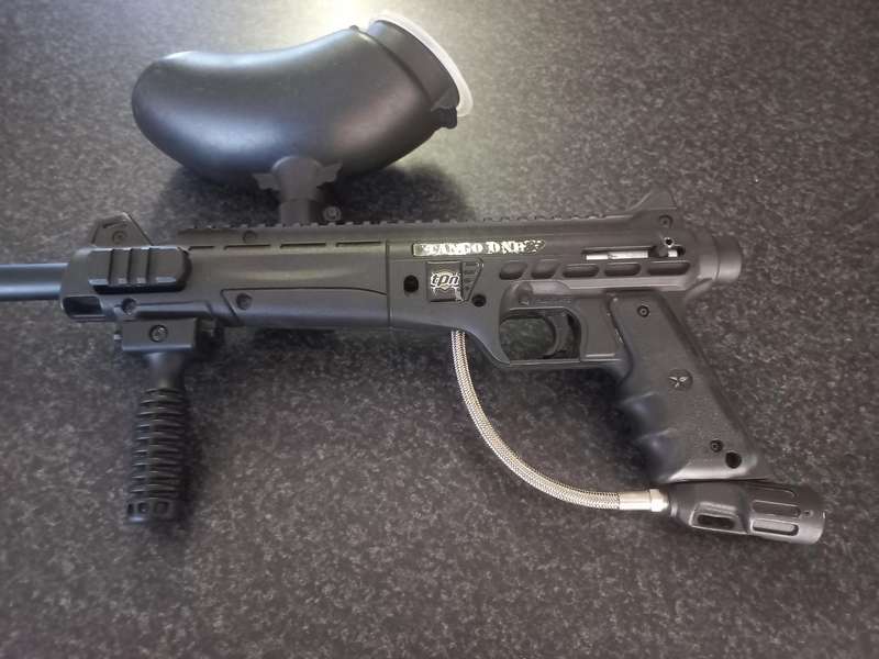 TASNGO ONE PAINTBALL GUN IN GOOD CODITION