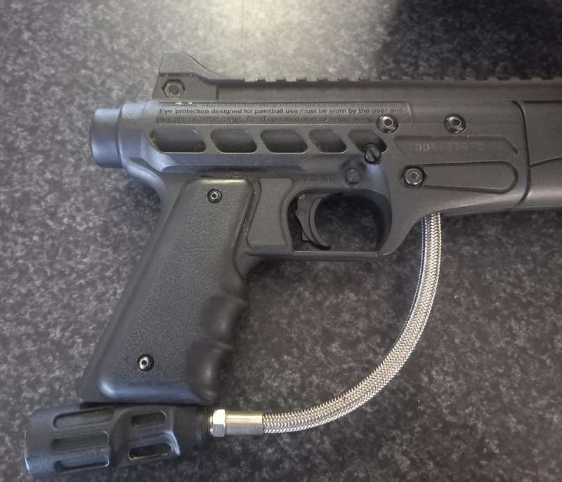 TASNGO ONE PAINTBALL GUN IN GOOD CODITION
