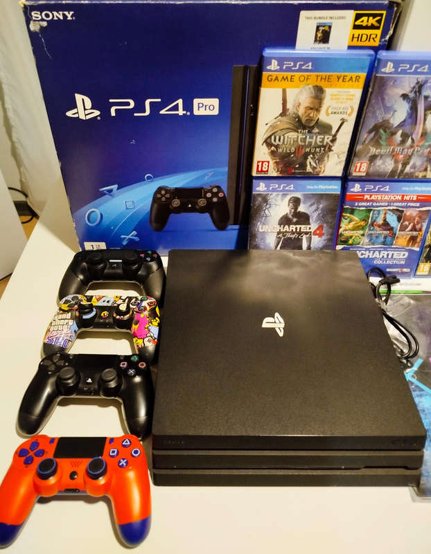 Playstation PS4 PRO Ultimate Bundle