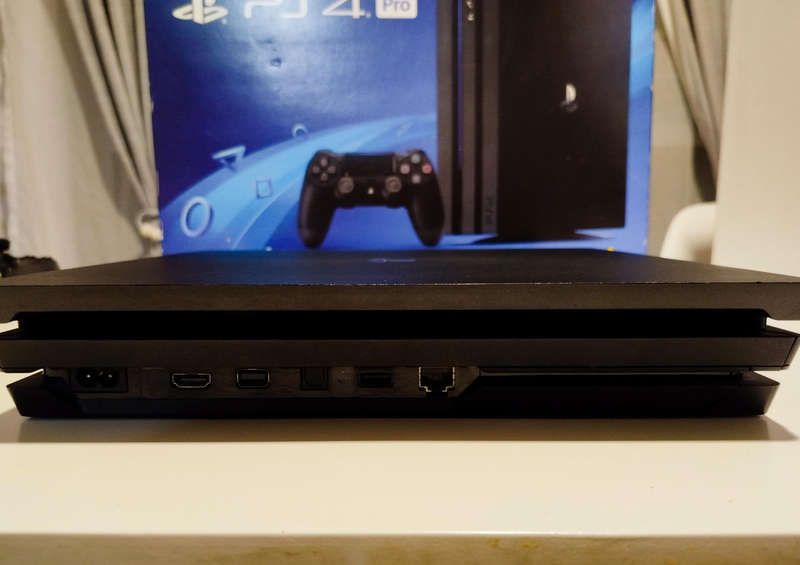 Playstation PS4 PRO Ultimate Bundle