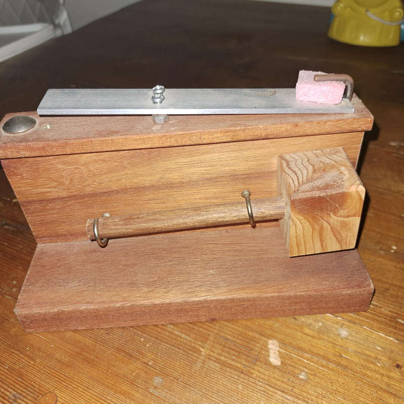 Snuff machine