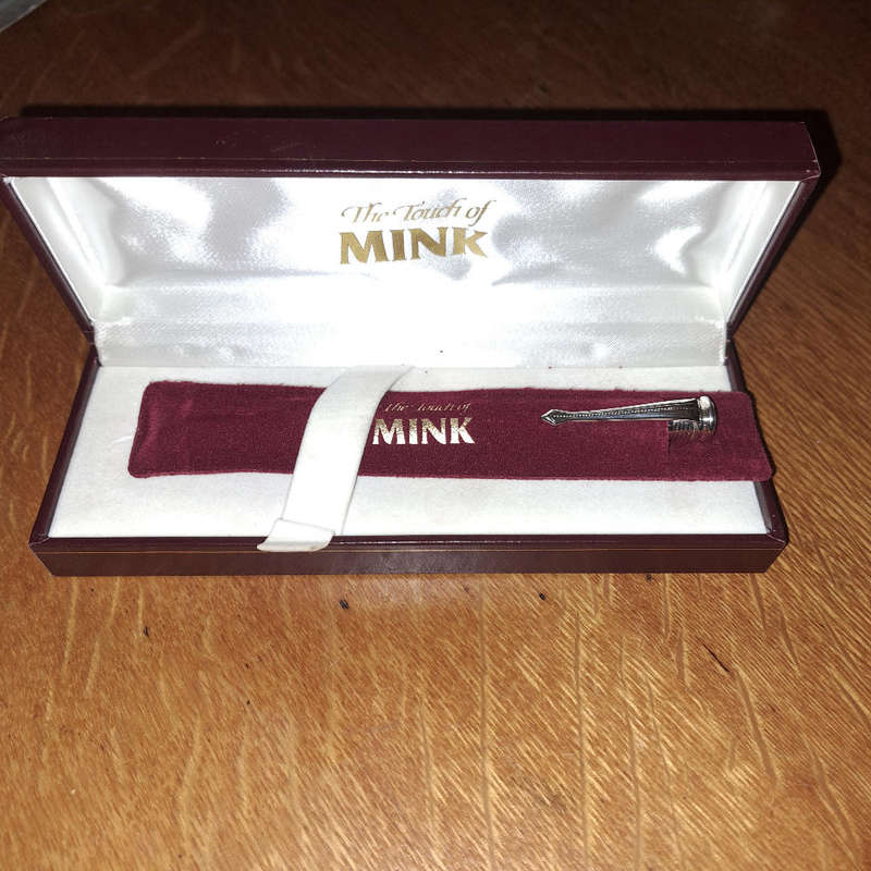 The Touch of Mink pen