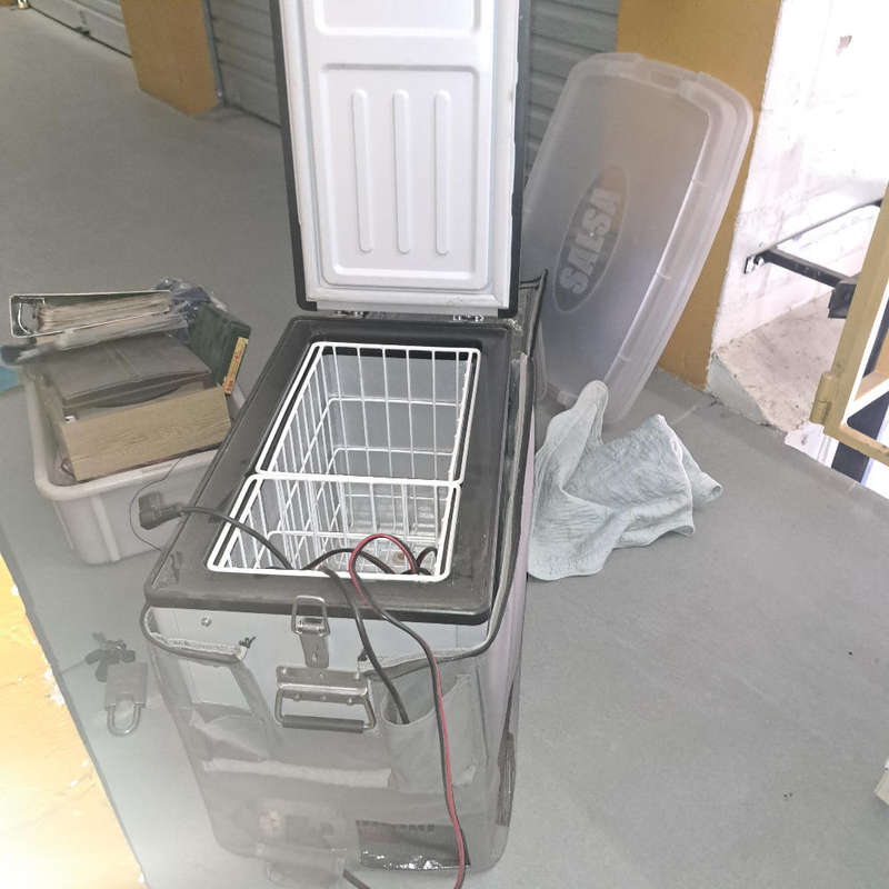 Snowmaster camping fridge