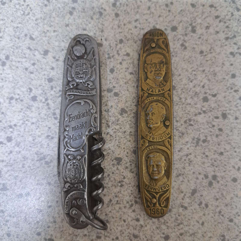 2 x Old pocket knives