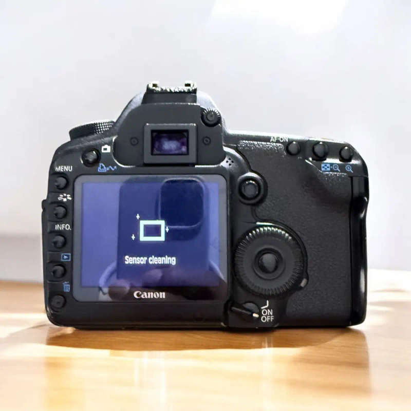 Canon EOS 5D Mk ii - Professional DSLR Camera Body Only (Used)