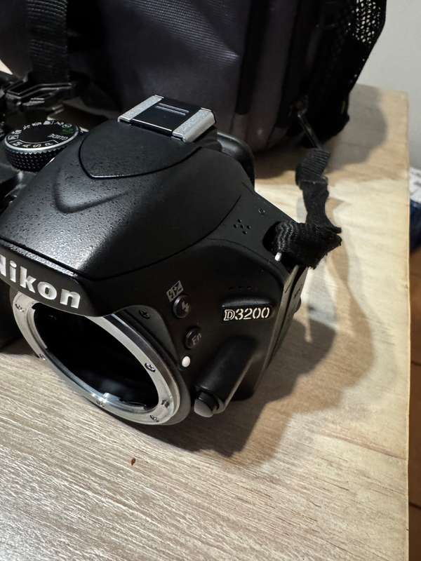 Nikon D3200 Camera Bundle with 2x Lenses and bag
