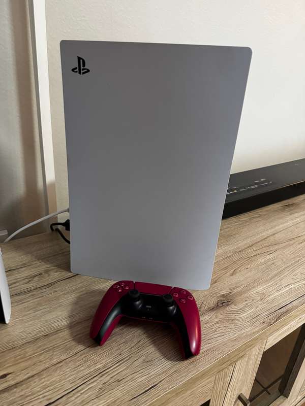 Sony PlayStation 5 PS5 Digital Edition with 1 Controller