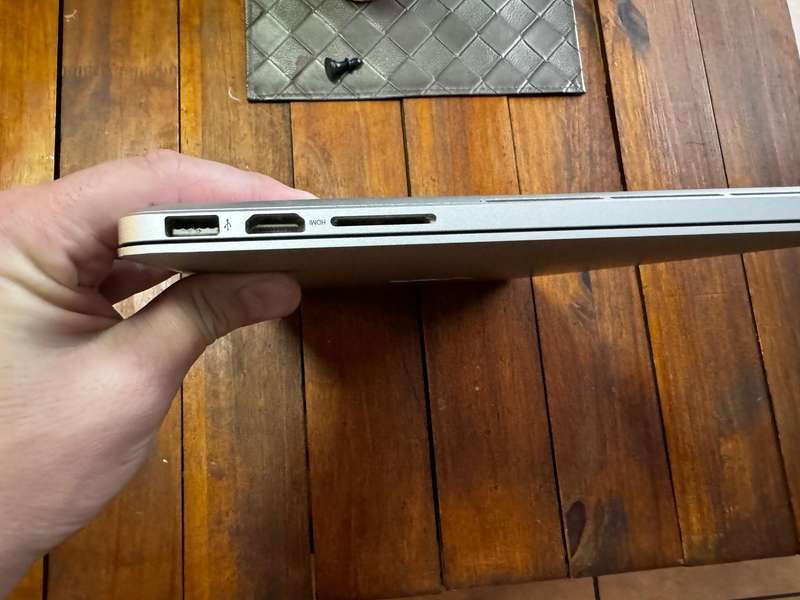 Apple MacBook Pro 13-inch Retina | 256GB + 8GB RAM