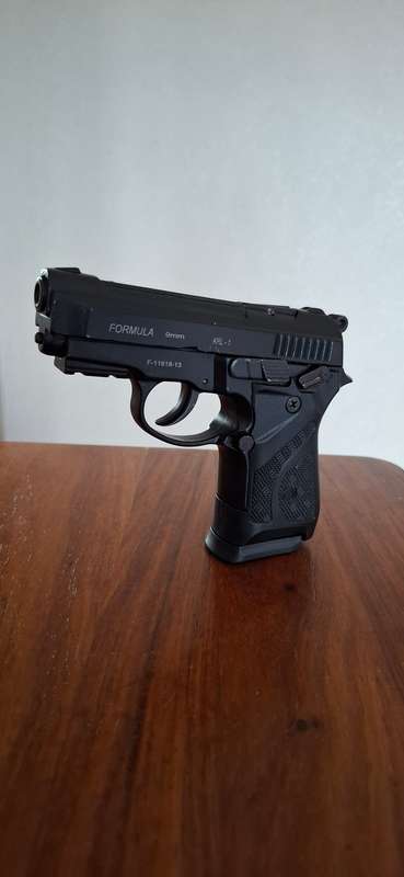  DEFEND YOURSELF WITH CONFIDENCE  9mm Pepper Bullet Blank Gun