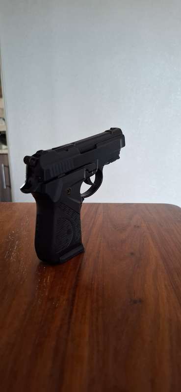  DEFEND YOURSELF WITH CONFIDENCE  9mm Pepper Bullet Blank Gun