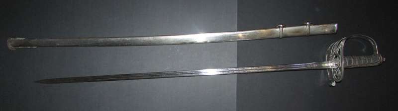 Stunning Piece - British Black Watch Field Officers Sword "The Queens Own Regiment "