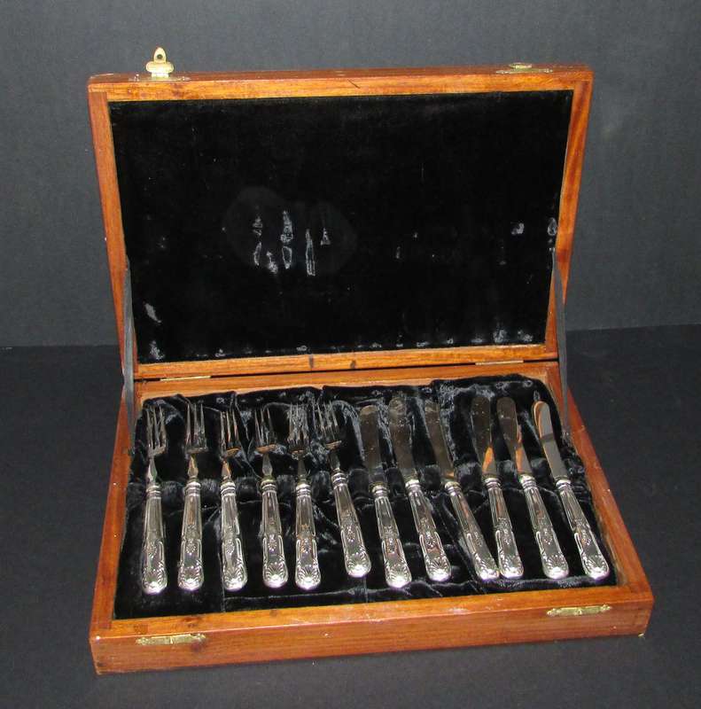 Vintage Sterling Silvery Cutlery Canteen - 279 Grams Total Weight