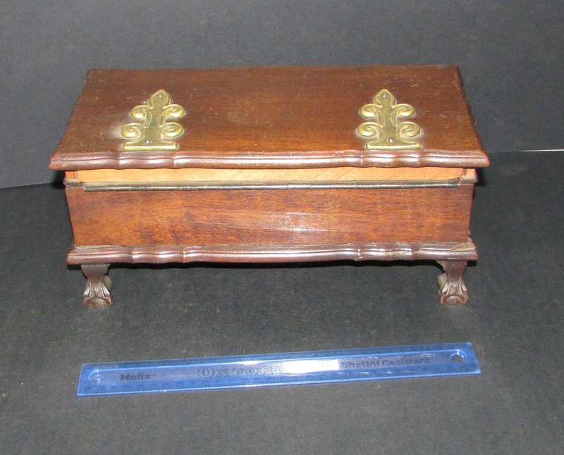 Antique Ball and Claw Jewellery Box - No Key