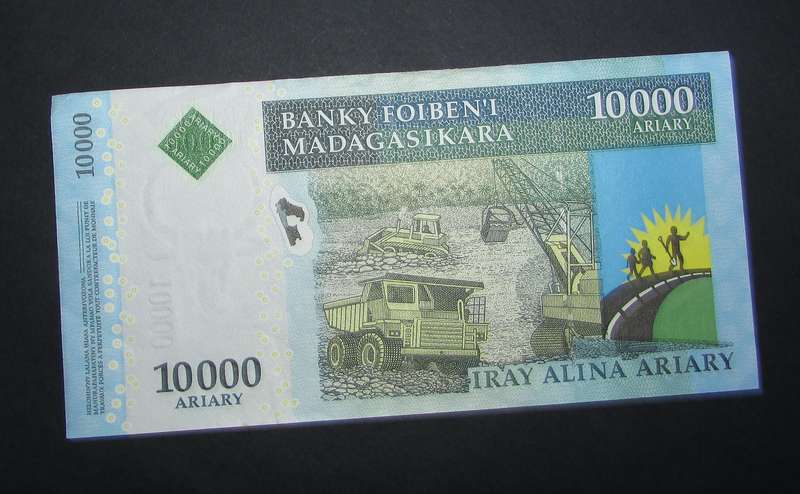 MADAGASCAR 10000 Ariary Banknote