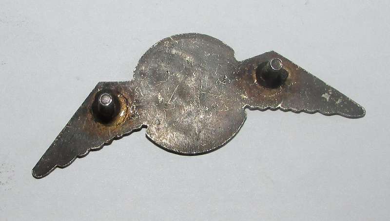 Homelands - Bophuthatswana Defence Force Parachute Battalion Cap Badge
