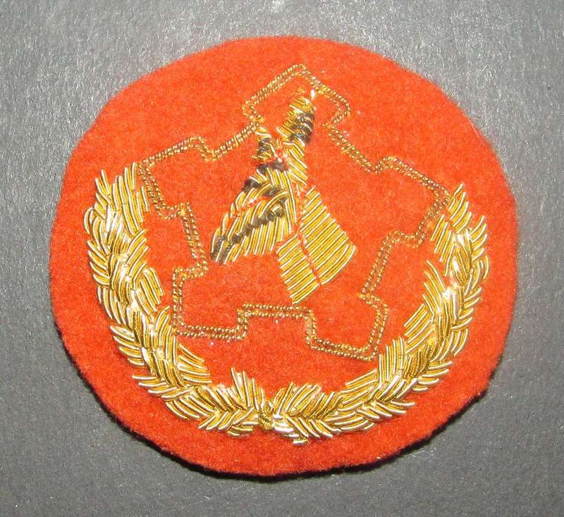 SADF - Senior Warrant Officer Cap Badge