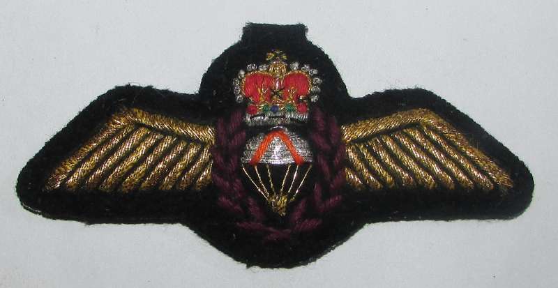 International - MESS DRESS CANADIAN ARMED FORCES AIR FORCE SEARCH AND RESCUE WINGS SAR TECH
