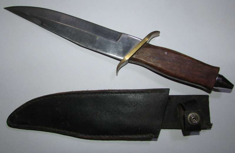 Vintage Hunting Knife with Pouch
