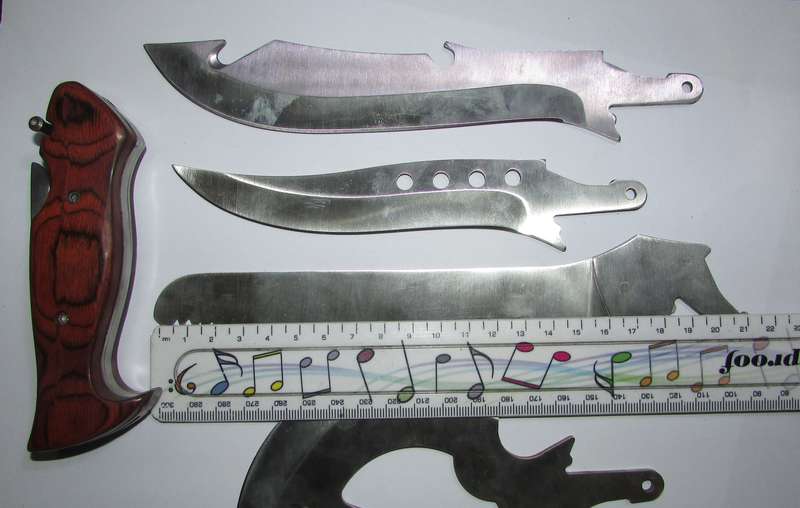 Trophy Master Survival Knife Set With 4 Interchangeable Blades and Sheath