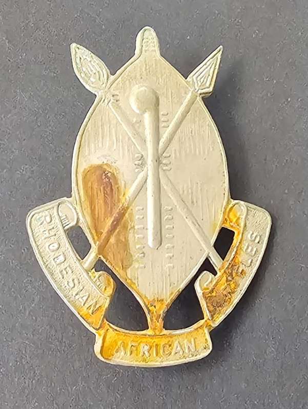 Rhodesia - African Rifles Cap Badge