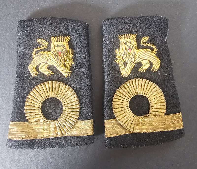 SADF - Navy Sub-Lieutenant Epauletter Pair