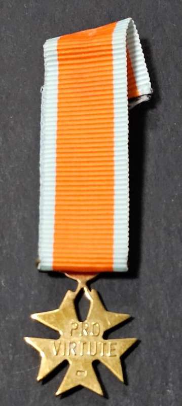SADF Pro Virtute Decoration - Miniature - Marked 9ct Gold