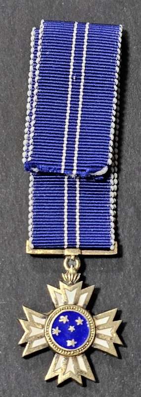 SADF - Miniature Southern Cross Decoration ( SAM - Numbered 37 )