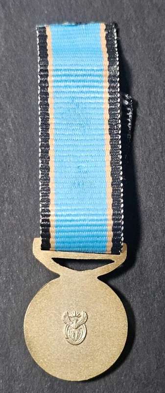SADF/SANDF Intelligence Services Medal - Star of Honour Gold - Miniature