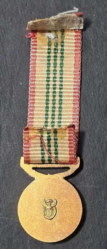 SADF/SANDF Intelligence Services Medal - Loyal Service Gold - Miniature