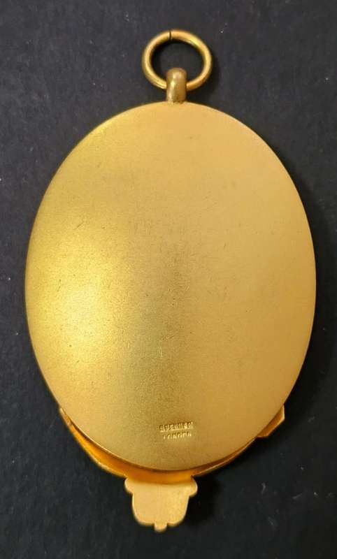 Masonic jewel in original case