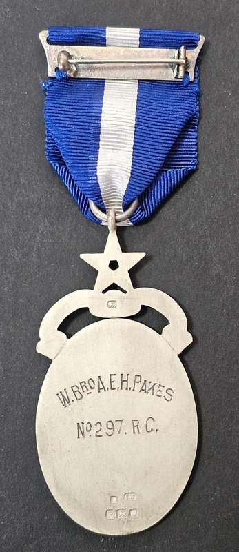 Sterling Silver Masonic Medal in Original Case ( 40 Grams )