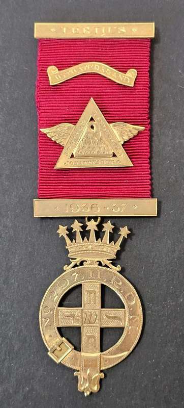 Masonic Jewel in Original Case