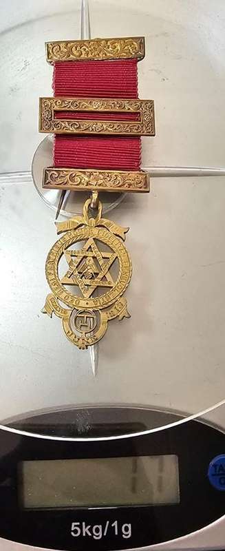 Sterling Silver Masonic Jewel in Original Case ( 17 Grams )