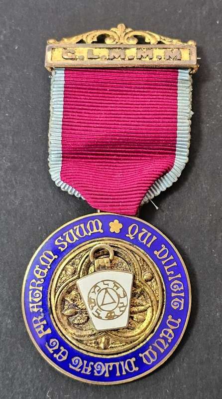 Stunning Masonic Jewel in Sterling Silver ( Total Weight 29 Grams )