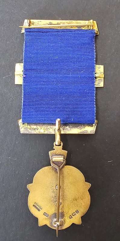Stunning Masonic Hospital Jewel in Sterling Silver ( Total Weight 36 Grams )