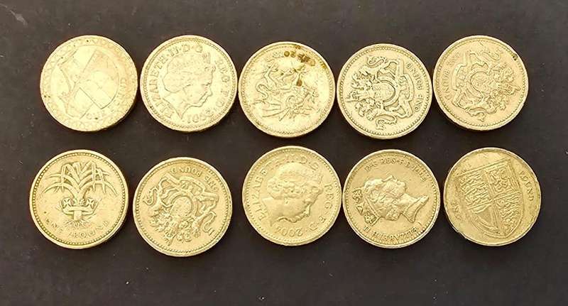Collection of 10 British 1 Pound Coins