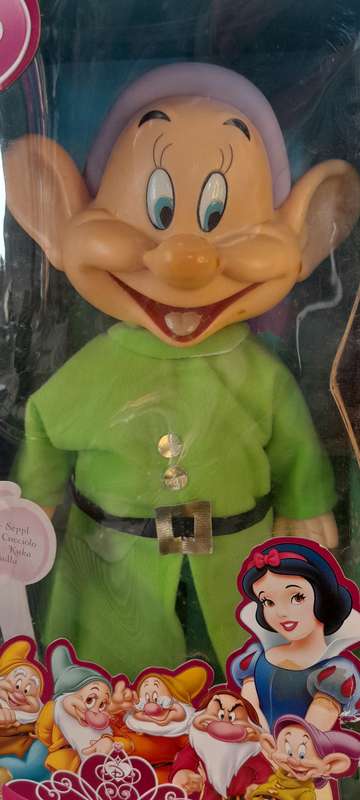 Rare Snow White Dopey figurine/doll