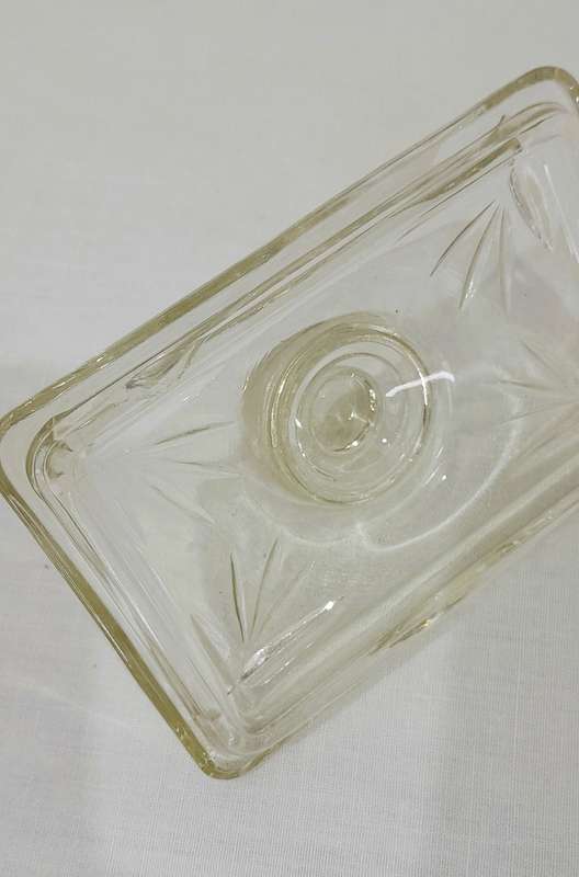 Vintage glass trinket bowl/butter dish with lid