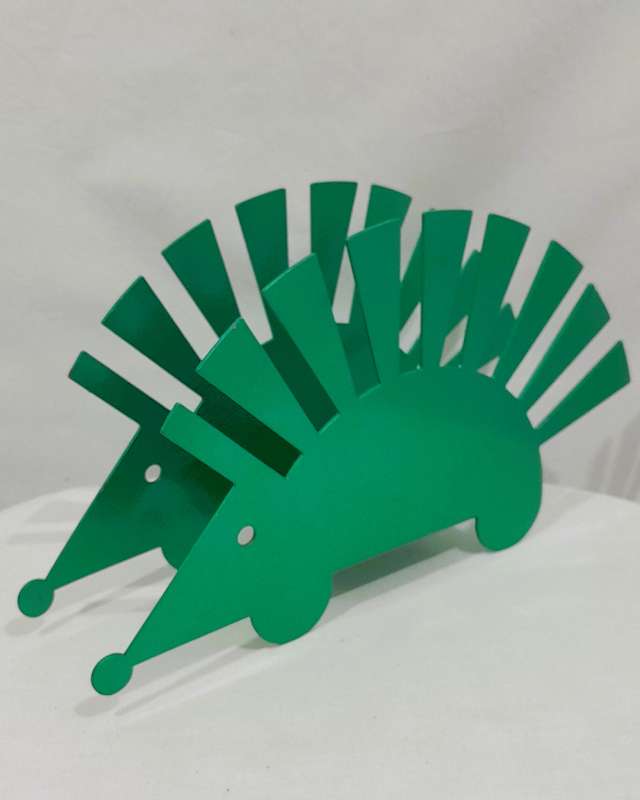 Metal hedgehog display
